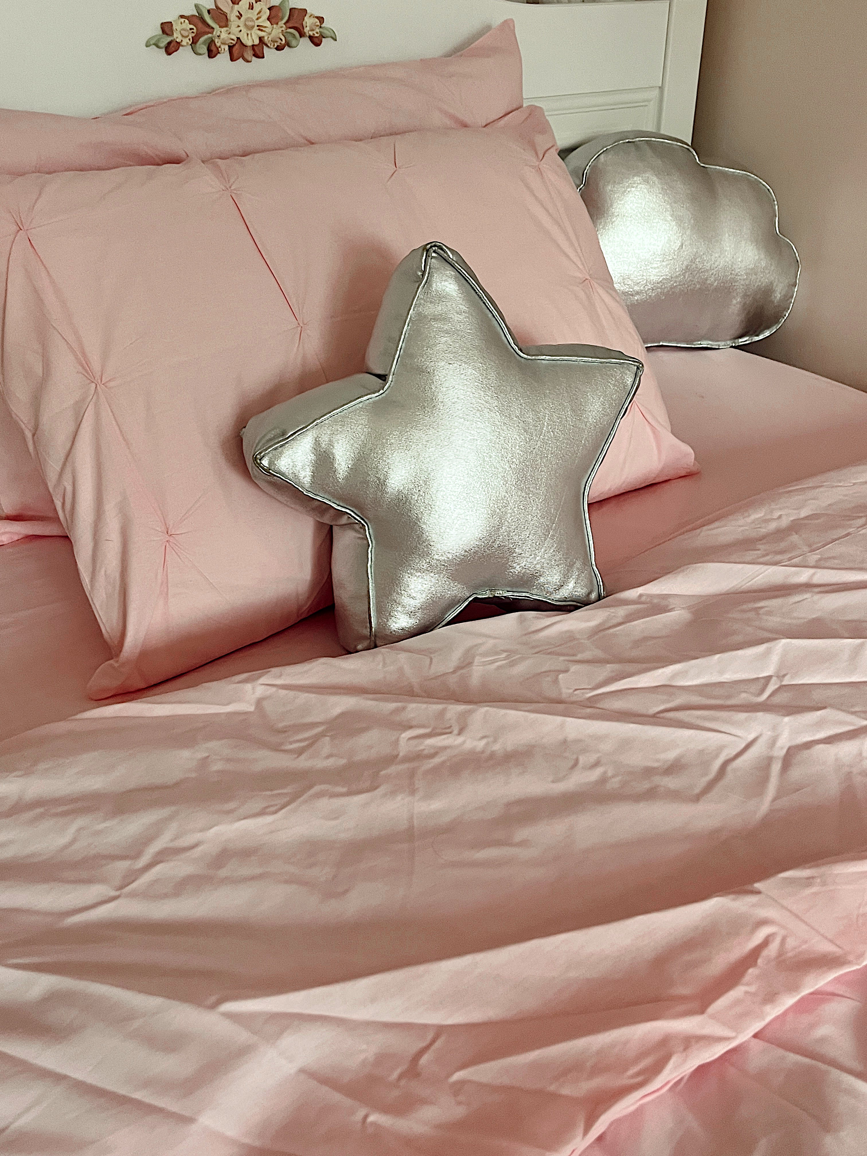 Lumière Star Silver Decorative Pillow