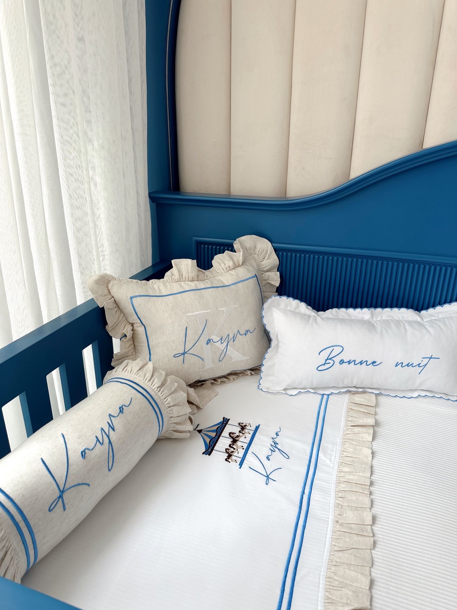 Le Carrousel Bleu Pike Seti