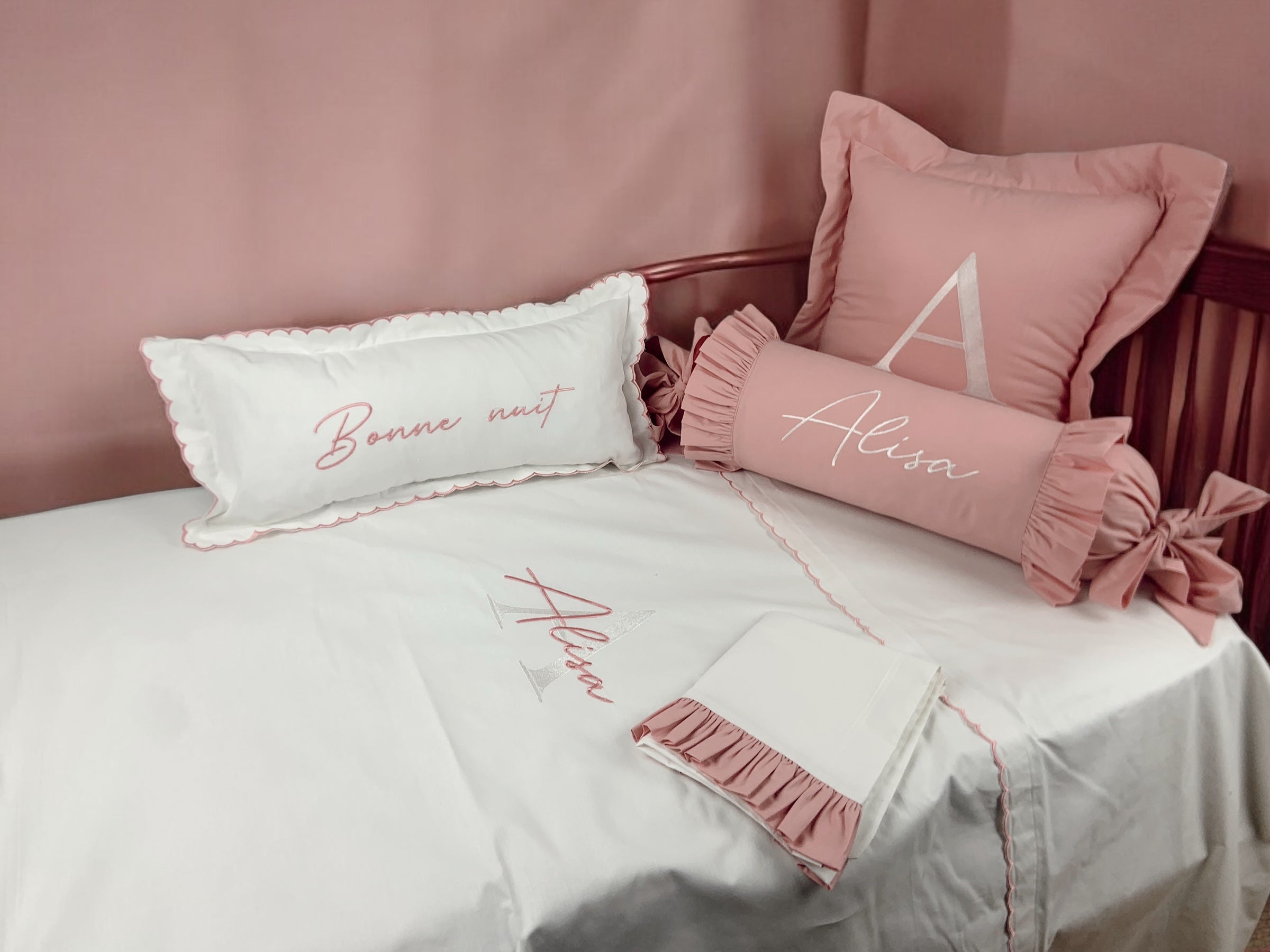 طقم غطاء لحاف فاخر - وردي فاتح